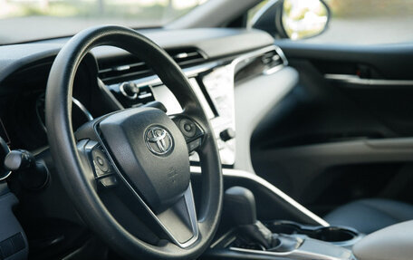 Toyota Camry, 2018 год, 2 320 000 рублей, 12 фотография