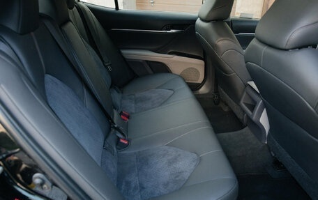 Toyota Camry, 2018 год, 2 320 000 рублей, 14 фотография