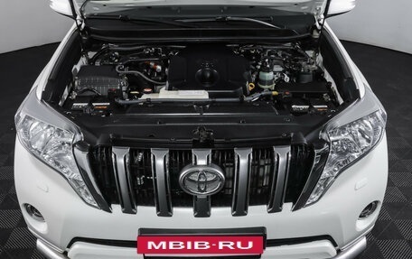 Toyota Land Cruiser Prado 150 рестайлинг 2, 2015 год, 3 990 000 рублей, 9 фотография