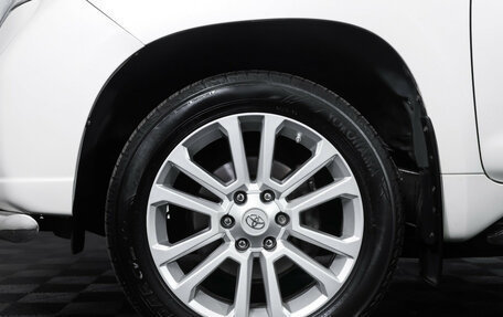 Toyota Land Cruiser Prado 150 рестайлинг 2, 2015 год, 3 990 000 рублей, 20 фотография