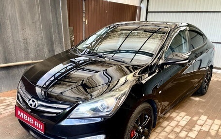 Hyundai Solaris II рестайлинг, 2015 год, 1 190 000 рублей, 1 фотография