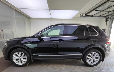 Volkswagen Tiguan II, 2018 год, 2 940 000 рублей, 10 фотография