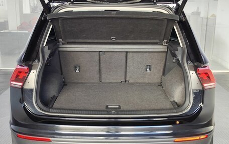 Volkswagen Tiguan II, 2018 год, 2 940 000 рублей, 12 фотография