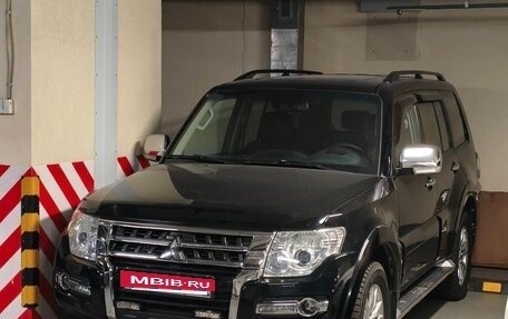 Mitsubishi Pajero IV, 2011 год, 2 350 000 рублей, 2 фотография