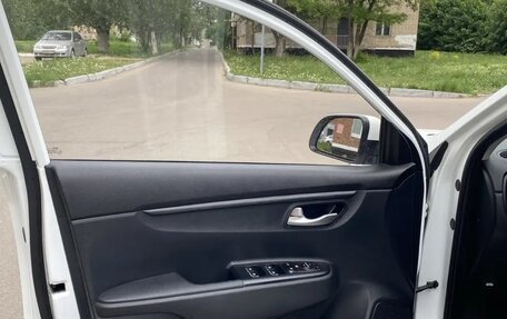 KIA Rio IV, 2017 год, 1 250 000 рублей, 10 фотография