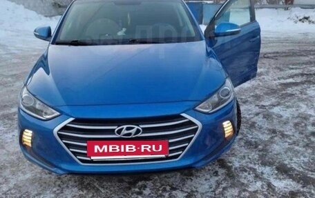 Hyundai Elantra VI рестайлинг, 2018 год, 1 350 000 рублей, 6 фотография