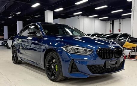 BMW 1 серия, 2023 год, 1 816 000 рублей, 2 фотография