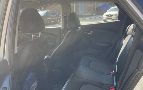 Hyundai Tucson III, 2010 год, 920 000 рублей, 8 фотография