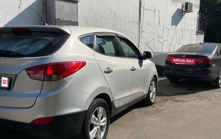 Hyundai Tucson III, 2010 год, 920 000 рублей, 10 фотография