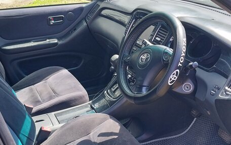 Toyota Kluger I, 2003 год, 1 300 000 рублей, 10 фотография