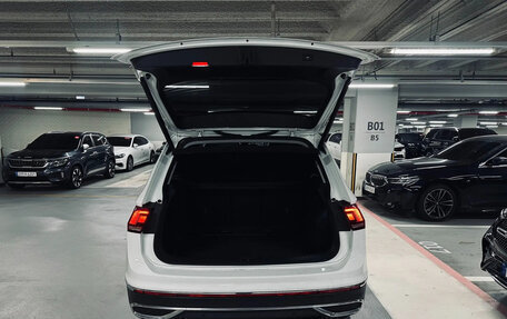 Volkswagen Tiguan II, 2023 год, 2 700 000 рублей, 5 фотография