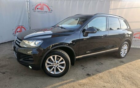 Volkswagen Touareg III, 2011 год, 1 700 000 рублей, 2 фотография
