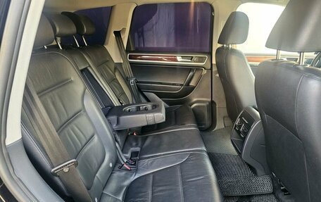 Volkswagen Touareg III, 2011 год, 1 700 000 рублей, 12 фотография