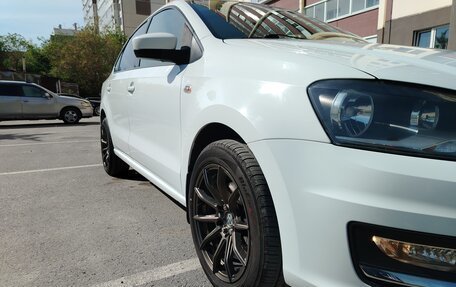 Volkswagen Polo VI (EU Market), 2016 год, 1 075 000 рублей, 1 фотография