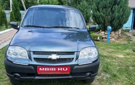 Chevrolet Niva I рестайлинг, 2017 год, 710 000 рублей, 1 фотография