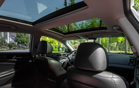 Hyundai Sonata VI, 2011 год, 1 150 000 рублей, 18 фотография