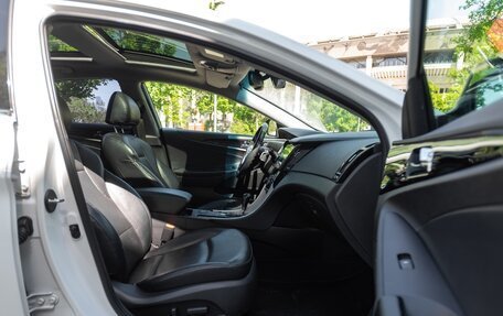 Hyundai Sonata VI, 2011 год, 1 150 000 рублей, 19 фотография