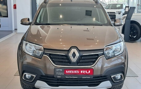 Renault Logan II, 2021 год, 1 299 000 рублей, 2 фотография