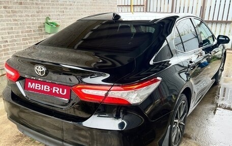 Toyota Camry, 2021 год, 3 800 000 рублей, 4 фотография