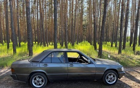 Mercedes-Benz 190 (W201), 1985 год, 200 000 рублей, 3 фотография