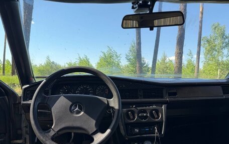 Mercedes-Benz 190 (W201), 1985 год, 200 000 рублей, 10 фотография