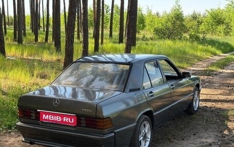 Mercedes-Benz 190 (W201), 1985 год, 200 000 рублей, 5 фотография