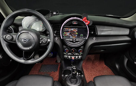 MINI Hatch, 2021 год, 1 420 000 рублей, 8 фотография