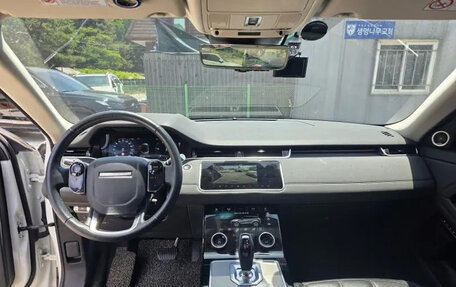Land Rover Range Rover Evoque II, 2019 год, 2 250 000 рублей, 7 фотография