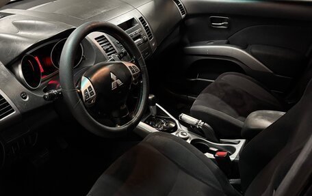 Mitsubishi Outlander III рестайлинг 3, 2008 год, 800 000 рублей, 3 фотография