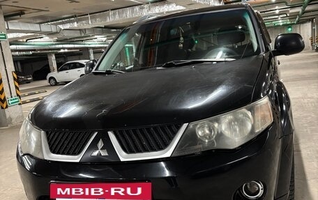 Mitsubishi Outlander III рестайлинг 3, 2008 год, 800 000 рублей, 8 фотография