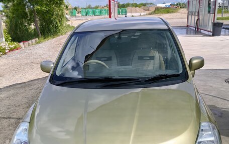 Nissan Tiida, 2005 год, 700 000 рублей, 3 фотография