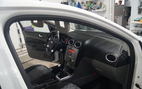 Ford Focus II рестайлинг, 2009 год, 700 000 рублей, 5 фотография