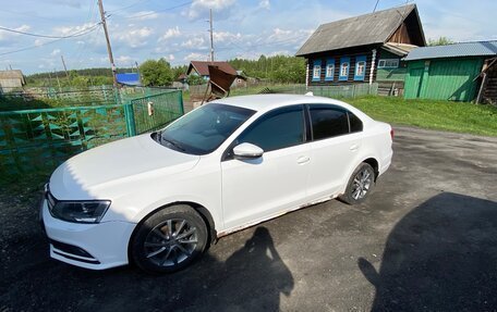 Volkswagen Jetta VI, 2015 год, 850 000 рублей, 2 фотография
