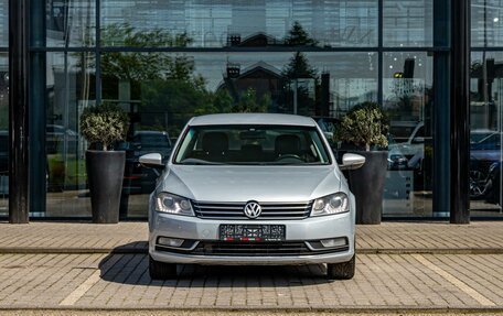 Volkswagen Passat B7, 2013 год, 995 000 рублей, 2 фотография