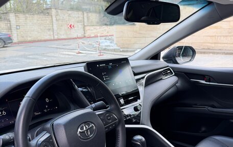 Toyota Camry, 2023 год, 3 370 000 рублей, 8 фотография