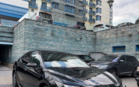 Toyota Camry, 2023 год, 3 370 000 рублей, 2 фотография