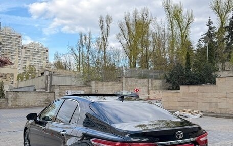 Toyota Camry, 2023 год, 3 370 000 рублей, 6 фотография
