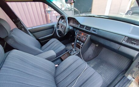 Mercedes-Benz W124, 1988 год, 299 000 рублей, 18 фотография