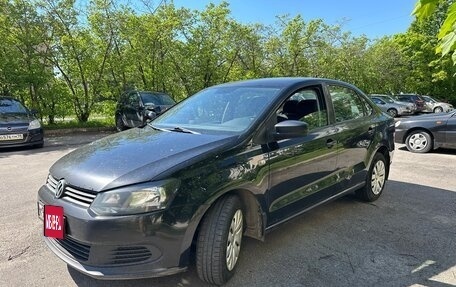 Volkswagen Polo VI (EU Market), 2011 год, 640 000 рублей, 2 фотография