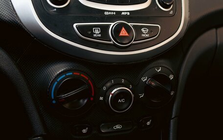 Hyundai Solaris II рестайлинг, 2012 год, 725 000 рублей, 15 фотография