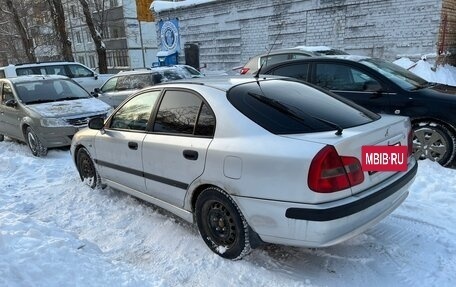 Mitsubishi Carisma I, 2002 год, 310 000 рублей, 6 фотография