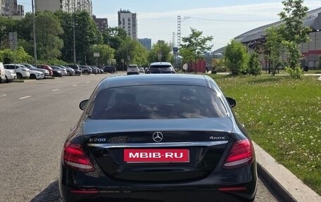 Mercedes-Benz E-Класс, 2019 год, 3 900 000 рублей, 3 фотография