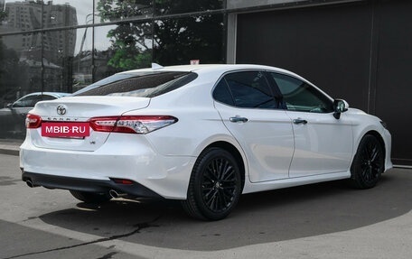 Toyota Camry, 2021 год, 3 800 000 рублей, 4 фотография