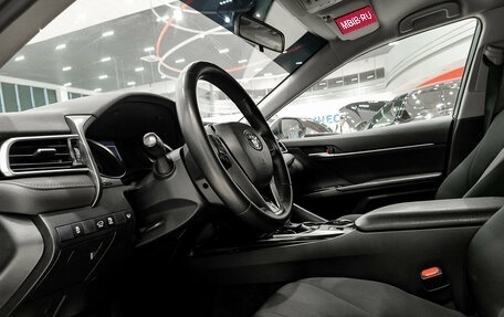 Toyota Camry, 2020 год, 2 120 000 рублей, 20 фотография