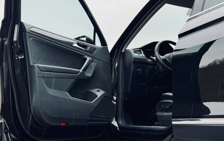 Volkswagen Tiguan II, 2017 год, 2 579 000 рублей, 28 фотография
