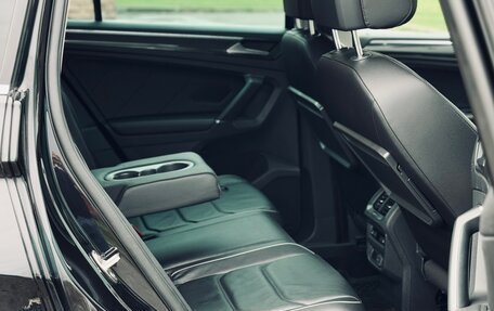 Volkswagen Tiguan II, 2017 год, 2 579 000 рублей, 32 фотография