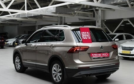 Volkswagen Tiguan II, 2018 год, 2 450 000 рублей, 5 фотография