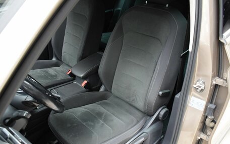 Volkswagen Tiguan II, 2018 год, 2 450 000 рублей, 19 фотография