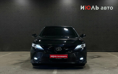 Toyota Camry, 2018 год, 2 450 000 рублей, 2 фотография