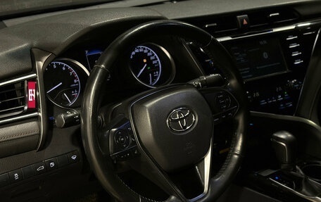 Toyota Camry, 2018 год, 2 450 000 рублей, 10 фотография